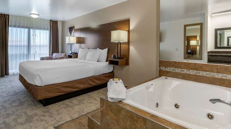 Best Western Plus Lake Front Hotel Room