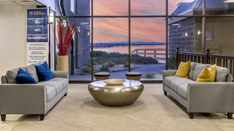 Best Western Plus Lake Front Hotel Lobby