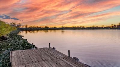 Best Western Plus Lake Front Hotel