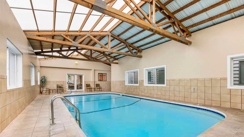 <b>Best Western Aladdin Inn Pool</b>. Images powered by <a href="https://iceportal.shijigroup.com/" title="IcePortal" target="_blank">IcePortal</a>.