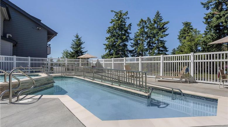 <b>Best Western Plus Harbor Plaza Conf Ctr Pool</b>. Images powered by <a href="https://iceportal.shijigroup.com/" title="IcePortal" target="_blank">IcePortal</a>.