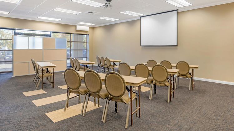 Best Western Plus Plaza by the Green Meeting