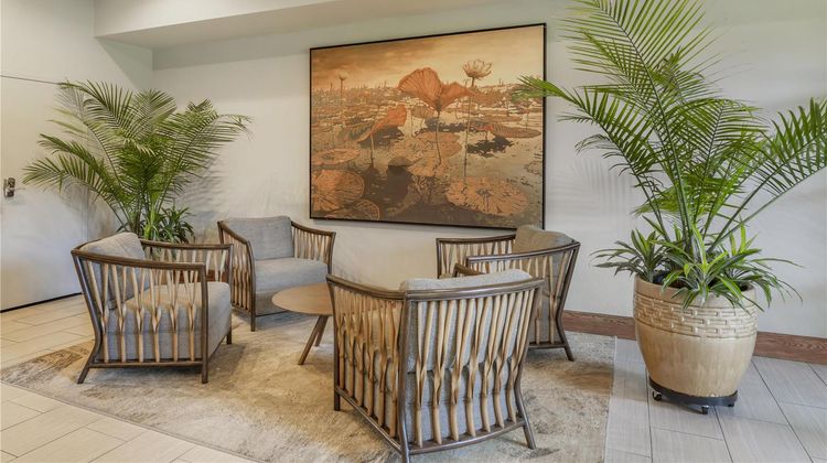 Best Western Plus Plaza by the Green Lobby