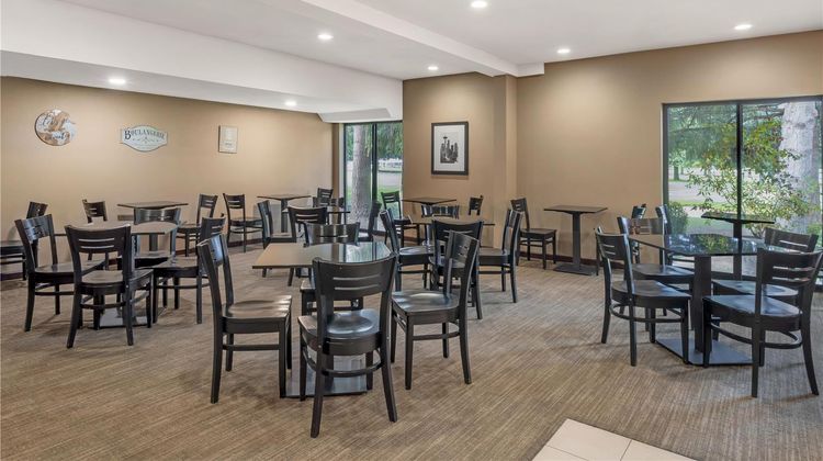 Best Western Plus Plaza by the Green Restaurant