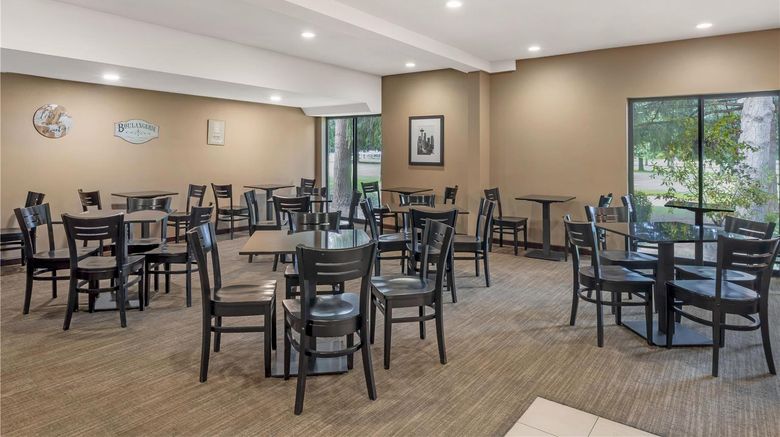 <b>Best Western Plus Plaza by the Green Restaurant</b>. Images powered by <a href="https://iceportal.shijigroup.com/" title="IcePortal" target="_blank">IcePortal</a>.