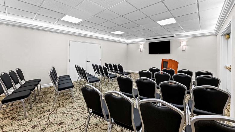 <b>Best Western Plus Puyallup Hotel Meeting</b>. Images powered by <a href="https://iceportal.shijigroup.com/" title="IcePortal" target="_blank">IcePortal</a>.