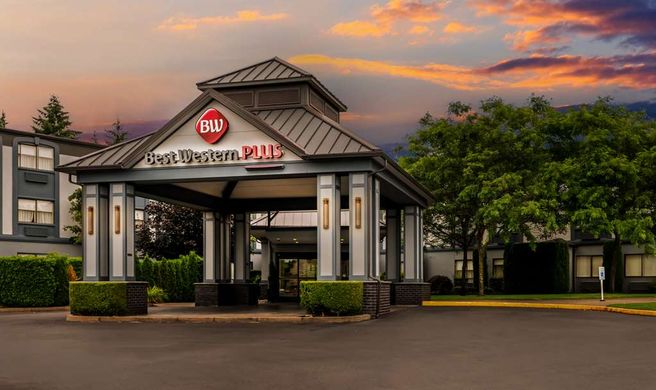 Best Western Premier Plaza &amp; Conference- First Class Puyallup, WA 