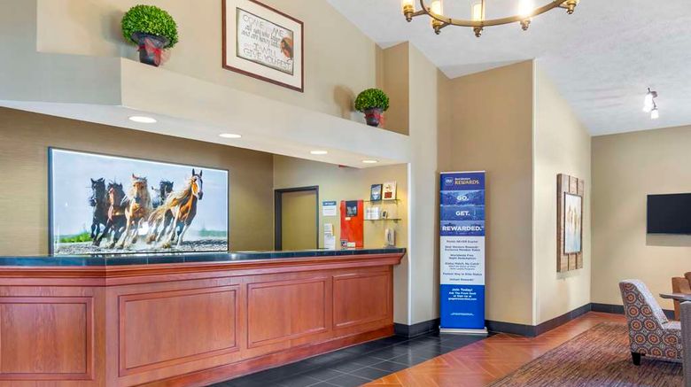 <b>Best Western Plus Inn at Horse Heaven Lobby</b>. Images powered by <a href="https://iceportal.shijigroup.com/" title="IcePortal" target="_blank">IcePortal</a>.