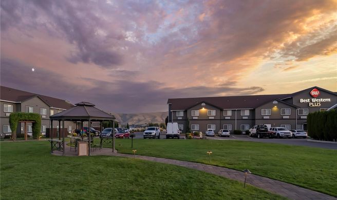 Best Western Plus Inn at Horse Heaven Exterior