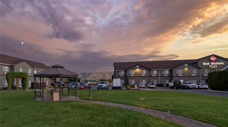 Best Western Plus Inn at Horse Heaven Exterior