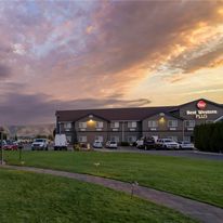Best Western Plus Inn at Horse Heaven