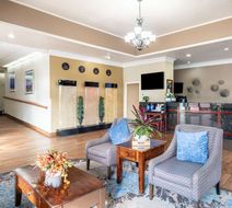 Best Western Cascadia Inn Lobby