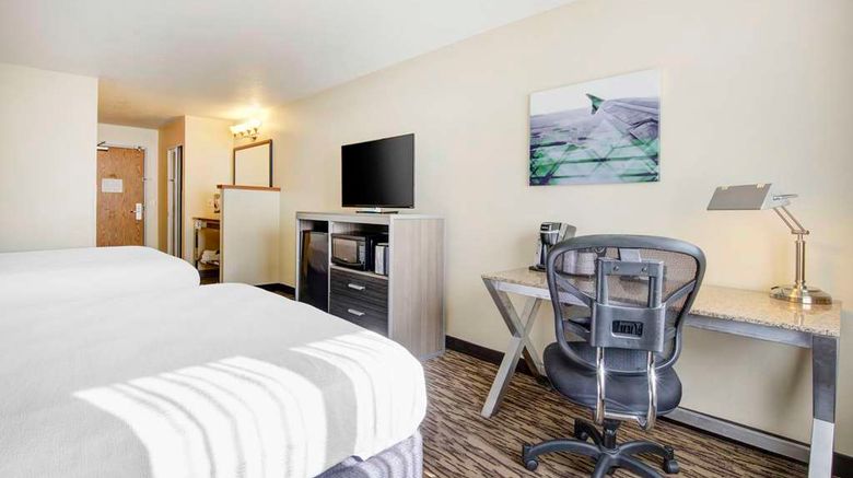 <b>Best Western Plus Peppertree Airport Inn Room</b>. Images powered by <a href="https://iceportal.shijigroup.com/" title="IcePortal" target="_blank">IcePortal</a>.
