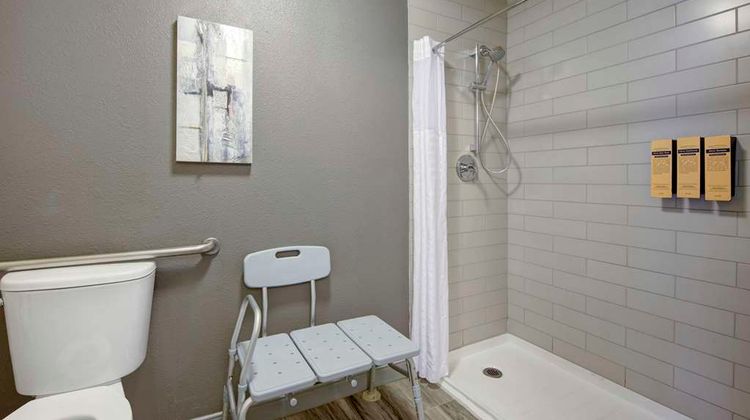 Best Western Plus Peppertree Airport Inn Room