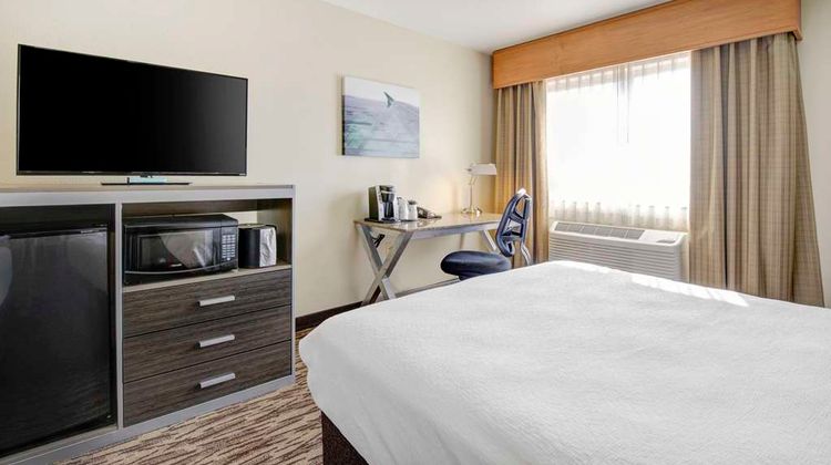 Best Western Plus Peppertree Airport Inn Room