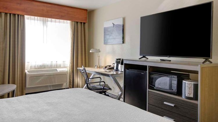 Best Western Plus Peppertree Airport Inn Room