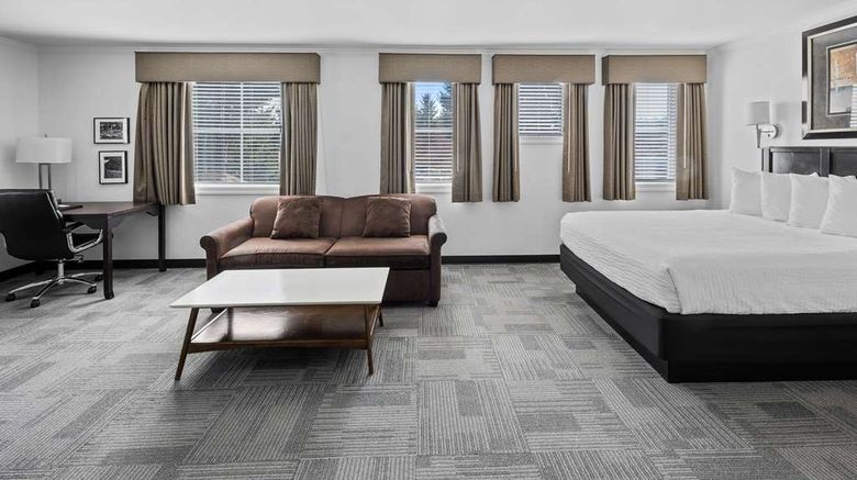 <b>Best Western Wesley Inn & Suites Suite</b>. Images powered by <a href="https://iceportal.shijigroup.com/" title="IcePortal" target="_blank">IcePortal</a>.