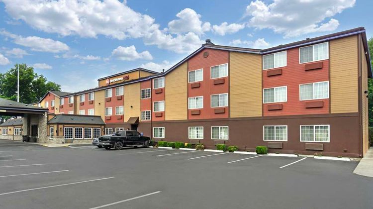 Best Western Plus Lincoln Hotel Exterior