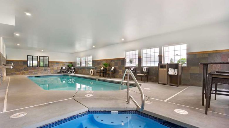 <b>Best Western Plus Lincoln Hotel Pool</b>. Images powered by <a href="https://iceportal.shijigroup.com/" title="IcePortal" target="_blank">IcePortal</a>.