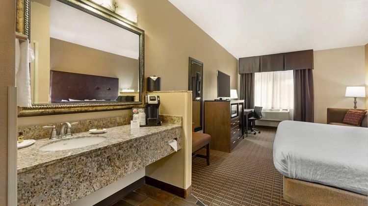 Best Western Plus Lincoln Hotel Room