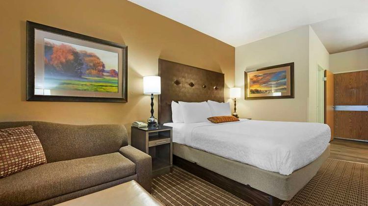 Best Western Plus Lincoln Hotel Room