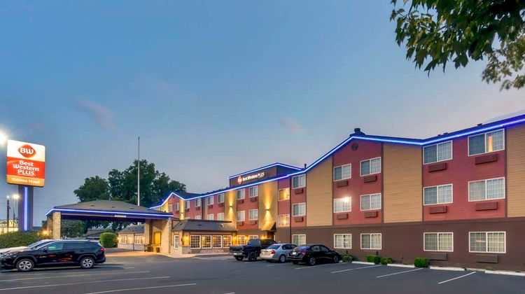 Best Western Plus Lincoln Hotel Exterior
