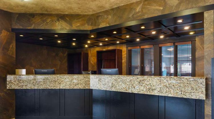 Best Western Plus Lincoln Hotel Lobby