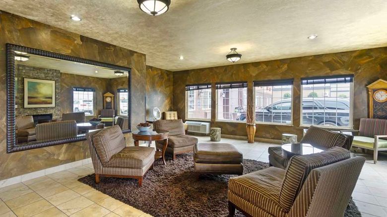 <b>Best Western Plus Lincoln Hotel Lobby</b>. Images powered by <a href="https://iceportal.shijigroup.com/" title="IcePortal" target="_blank">IcePortal</a>.