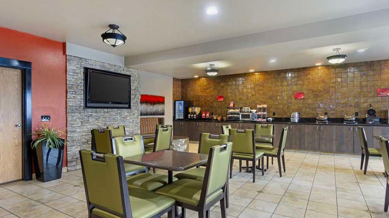 <b>Best Western Plus Lincoln Hotel Restaurant</b>. Images powered by <a href="https://iceportal.shijigroup.com/" title="IcePortal" target="_blank">IcePortal</a>.