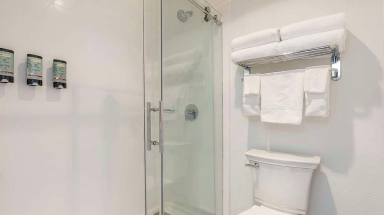<b>Best Western Inn of Vancouver Room</b>. Images powered by <a href="https://iceportal.shijigroup.com/" title="IcePortal" target="_blank">IcePortal</a>.
