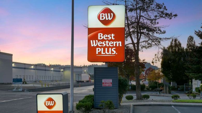 <b>Best Western Plus Peppertree Auburn Inn Exterior</b>. Images powered by <a href="https://iceportal.shijigroup.com/" title="IcePortal" target="_blank">IcePortal</a>.
