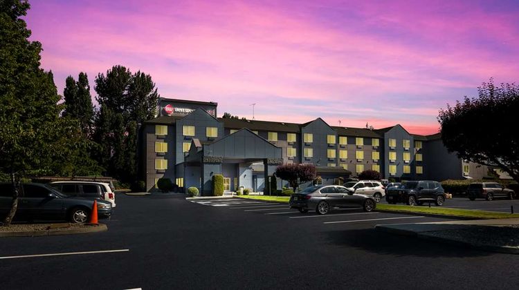 Best Western Plus Peppertree Auburn Inn Exterior
