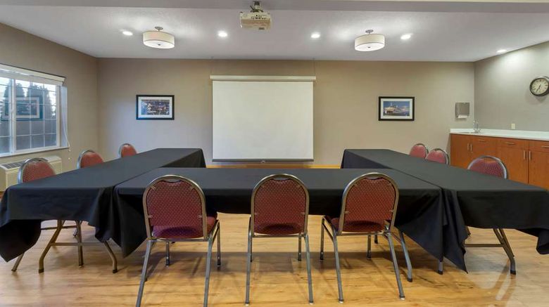 <b>Best Western Plus Park Place Inn & Suite Meeting</b>. Images powered by <a href="https://iceportal.shijigroup.com/" title="IcePortal" target="_blank">IcePortal</a>.