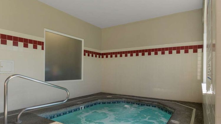 Best Western Plus Park Place Inn & Suite Pool