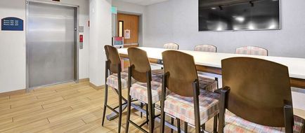 Executive Residency Navigator Inn Lobby