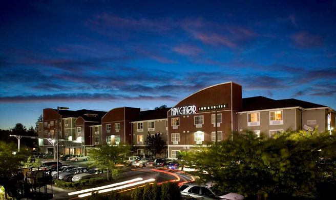 Executive Residency Navigator Inn Exterior
