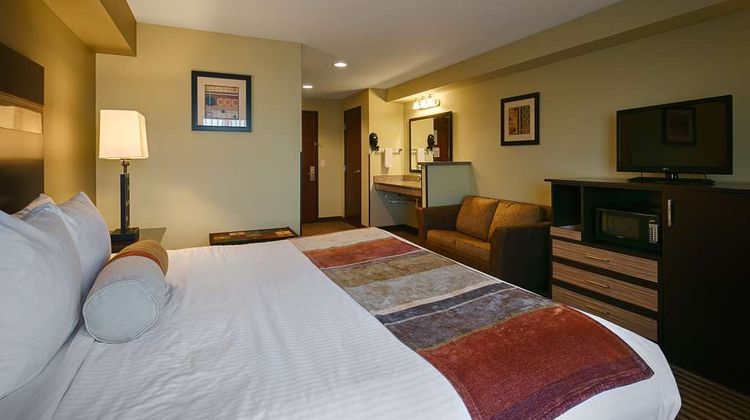 Best Western Rama Inn Room