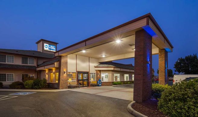 Best Western Rama Inn Exterior