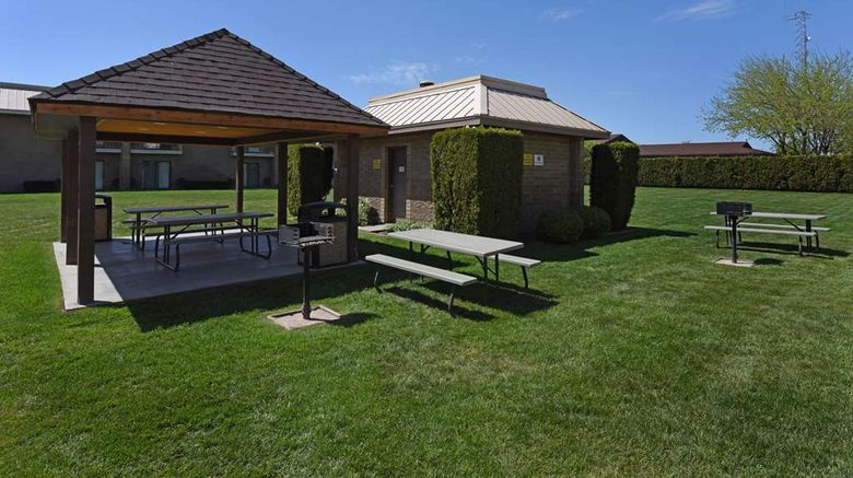 <b>Best Western Plus Ahtanum Inn Exterior</b>. Images powered by <a href="https://iceportal.shijigroup.com/" title="IcePortal" target="_blank">IcePortal</a>.