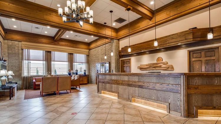 Best Western Plus Ahtanum Inn Lobby