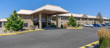 Best Western Plus Ahtanum Inn Exterior