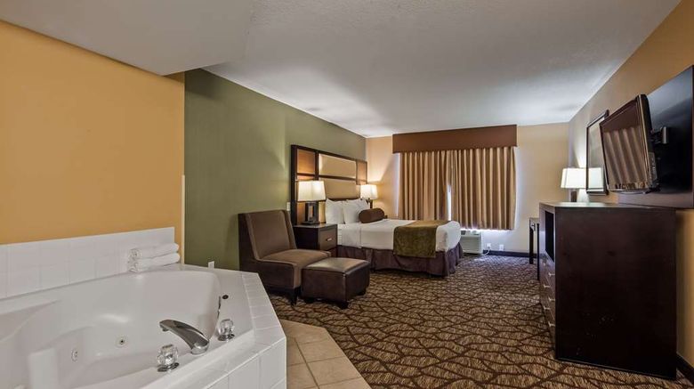 <b>Best Western Plus Vancouver Mall Drive Room</b>. Images powered by <a href="https://iceportal.shijigroup.com/" title="IcePortal" target="_blank">IcePortal</a>.