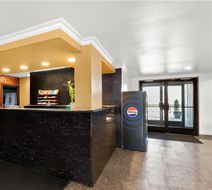 Best Western Chieftain Inn Lobby
