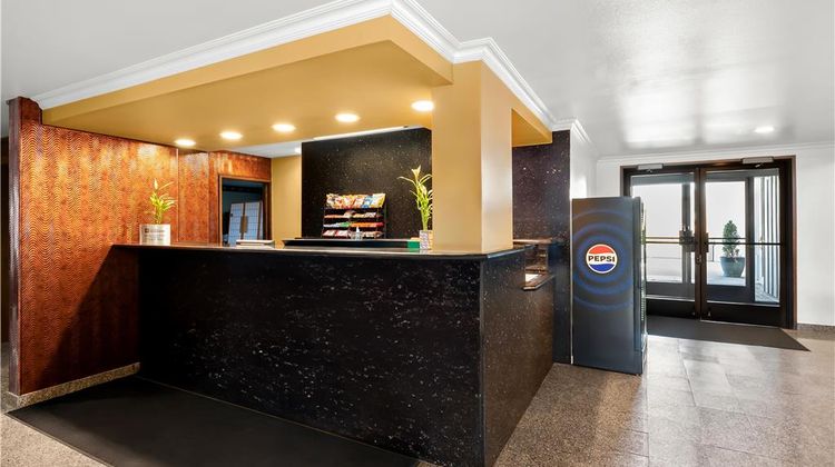 Best Western Chieftain Inn Lobby