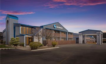 Best Western Chieftain Inn
