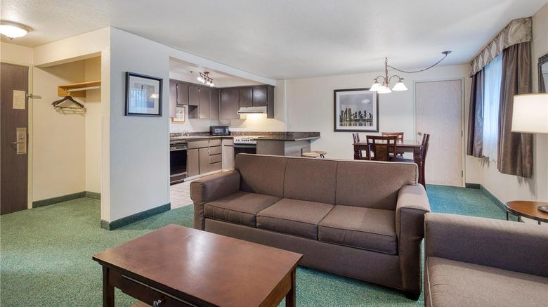 <b>Best Western Alderwood Room</b>. Images powered by <a href="https://iceportal.shijigroup.com/" title="IcePortal" target="_blank">IcePortal</a>.