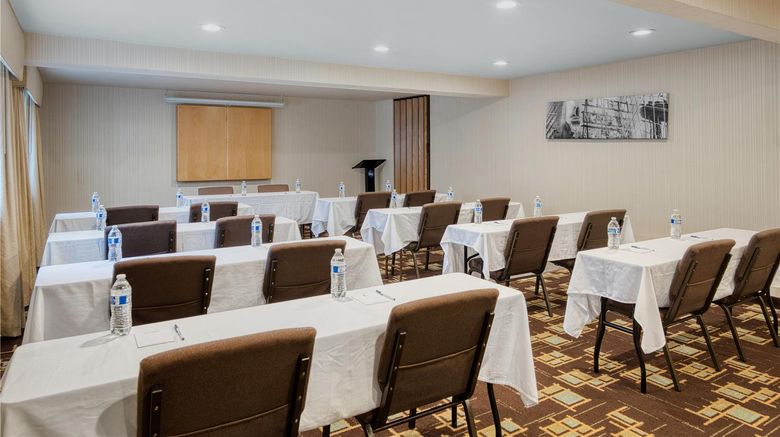 <b>Best Western Alderwood Meeting</b>. Images powered by <a href="https://iceportal.shijigroup.com/" title="IcePortal" target="_blank">IcePortal</a>.