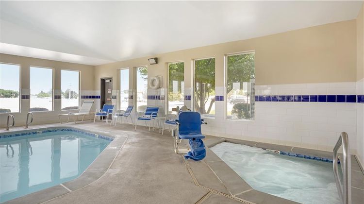 Best Western Bronco Inn Pool