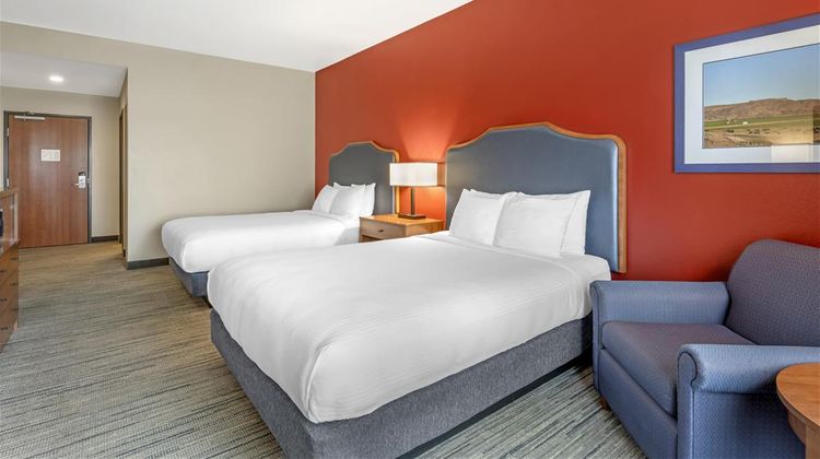Best Western Bronco Inn Room
