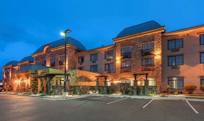 Best Western Premier Pasco Inn & Suites Exterior